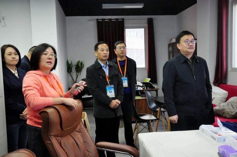 1641458307122146.jpg 640.webp (8).jpg